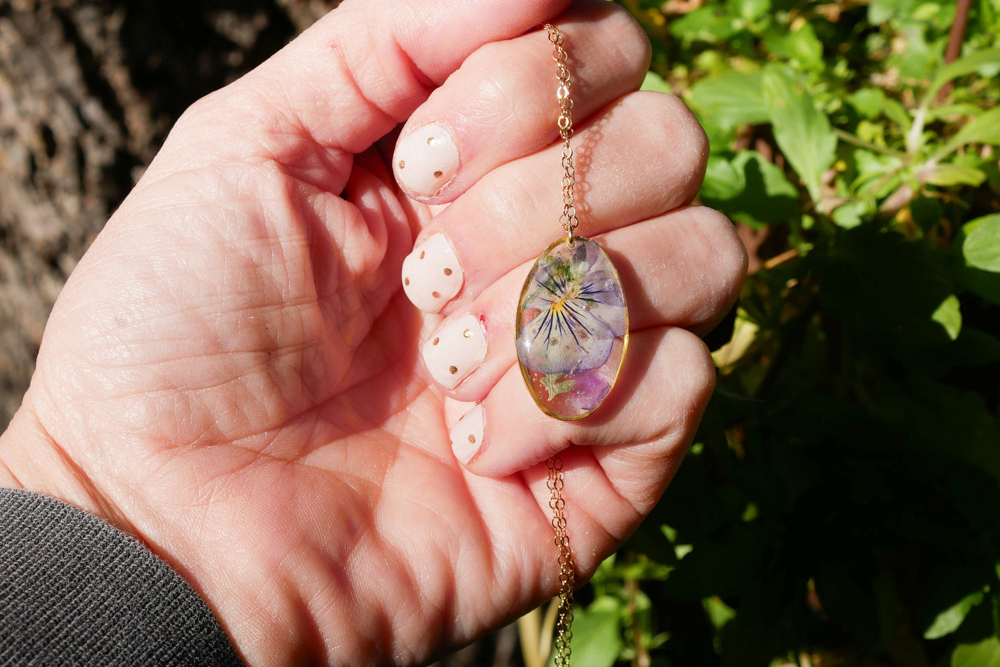 February birth month necklace, pressed birth flower jewelry, birthstone jewelry, pressed violet and amethyst necklace
