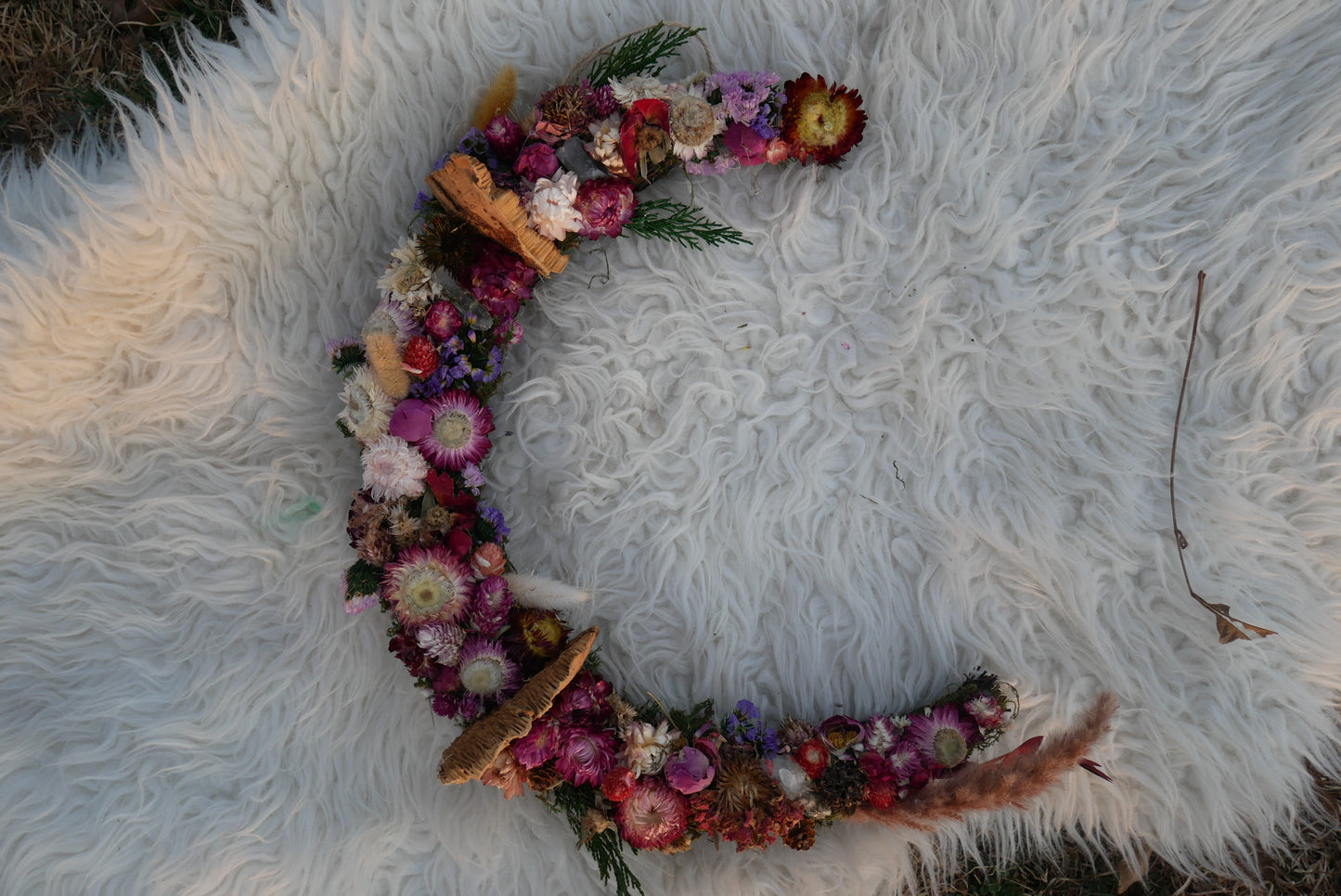 Crescent Moon Dried Flower Wreath – Rustic Cottagecore Decor