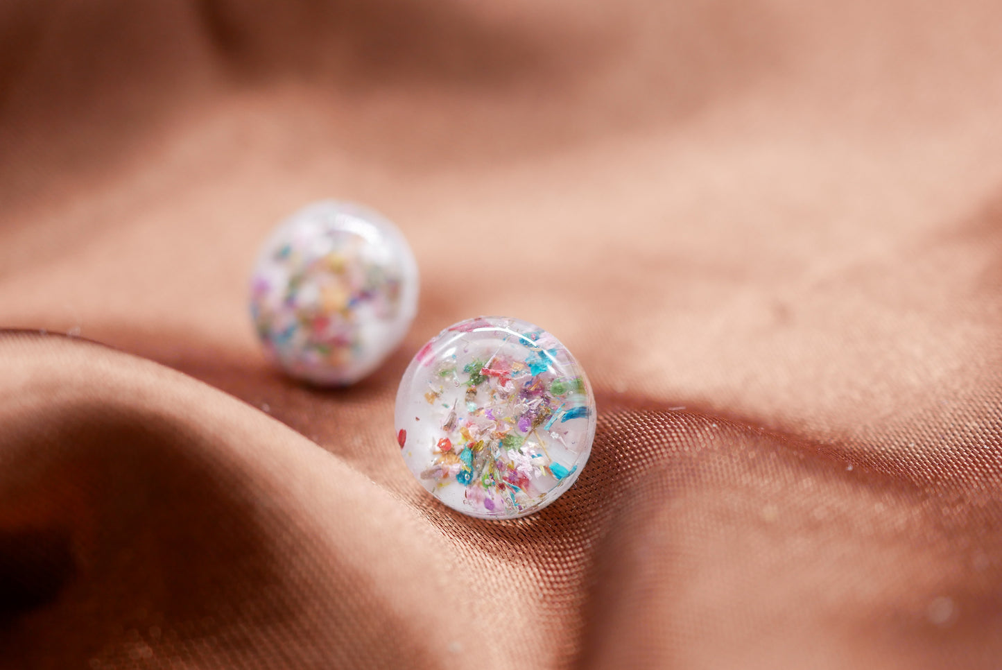 Dainty Flower Confetti Stud Earrings – Hypoallergenic, Lightweight & Whimsical