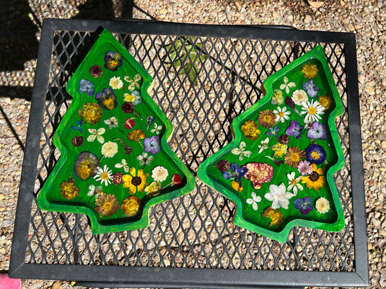 Pressed flower Christmas Tree tray decor