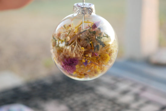 Dried Flower Ornaments | 3.5” Glass Baubles | Single or Pack of 5