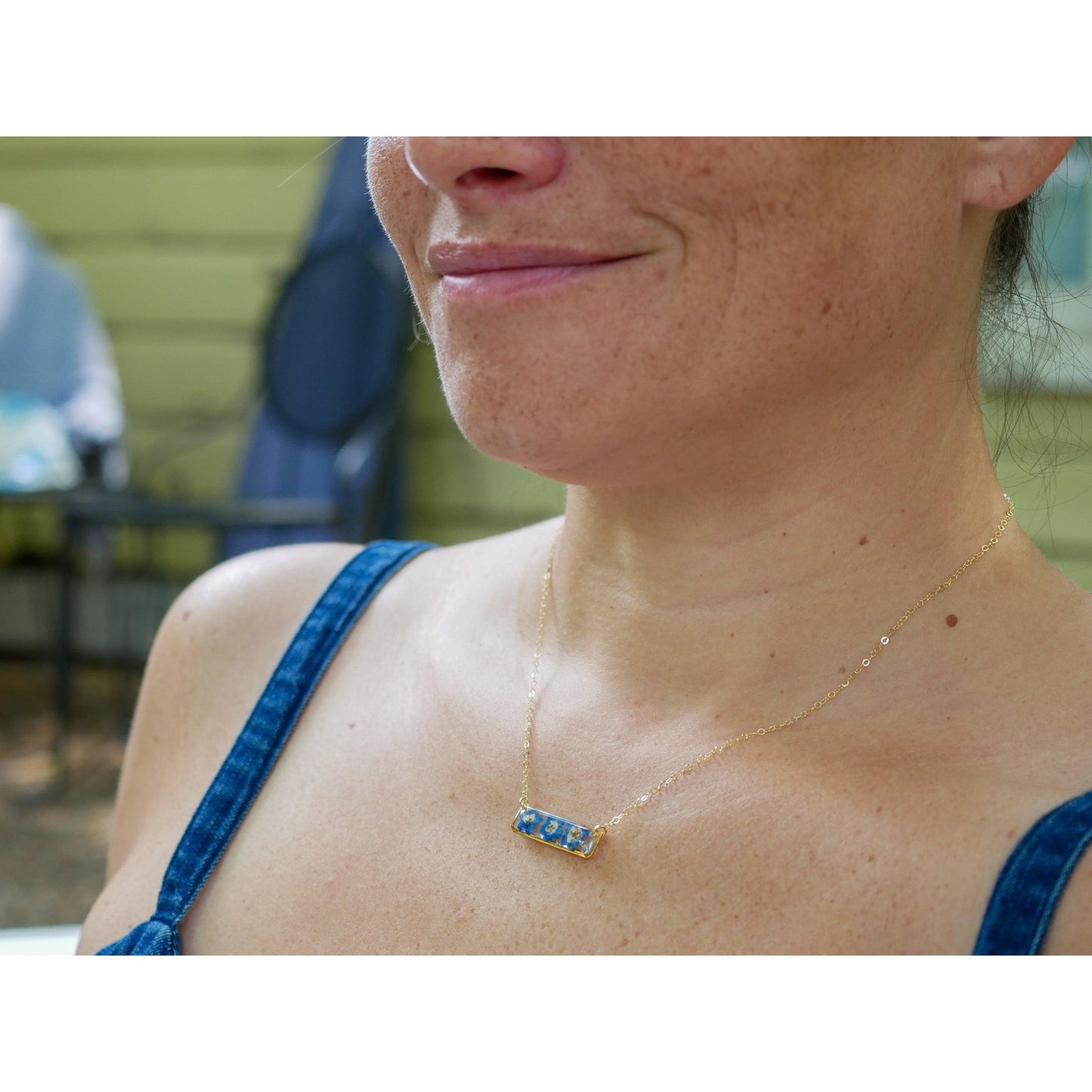 Forget me not horizontal bar necklace