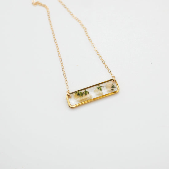 Horizontal Baby's breath bar necklace
