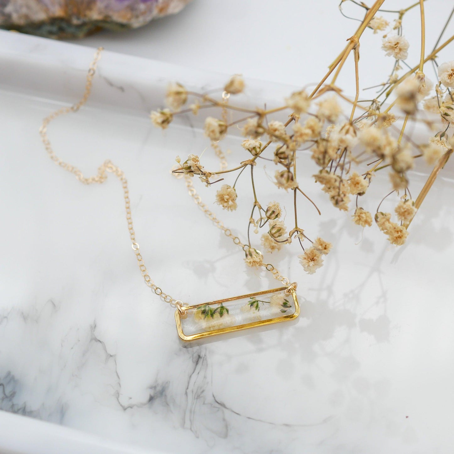 Horizontal Baby's breath bar necklace