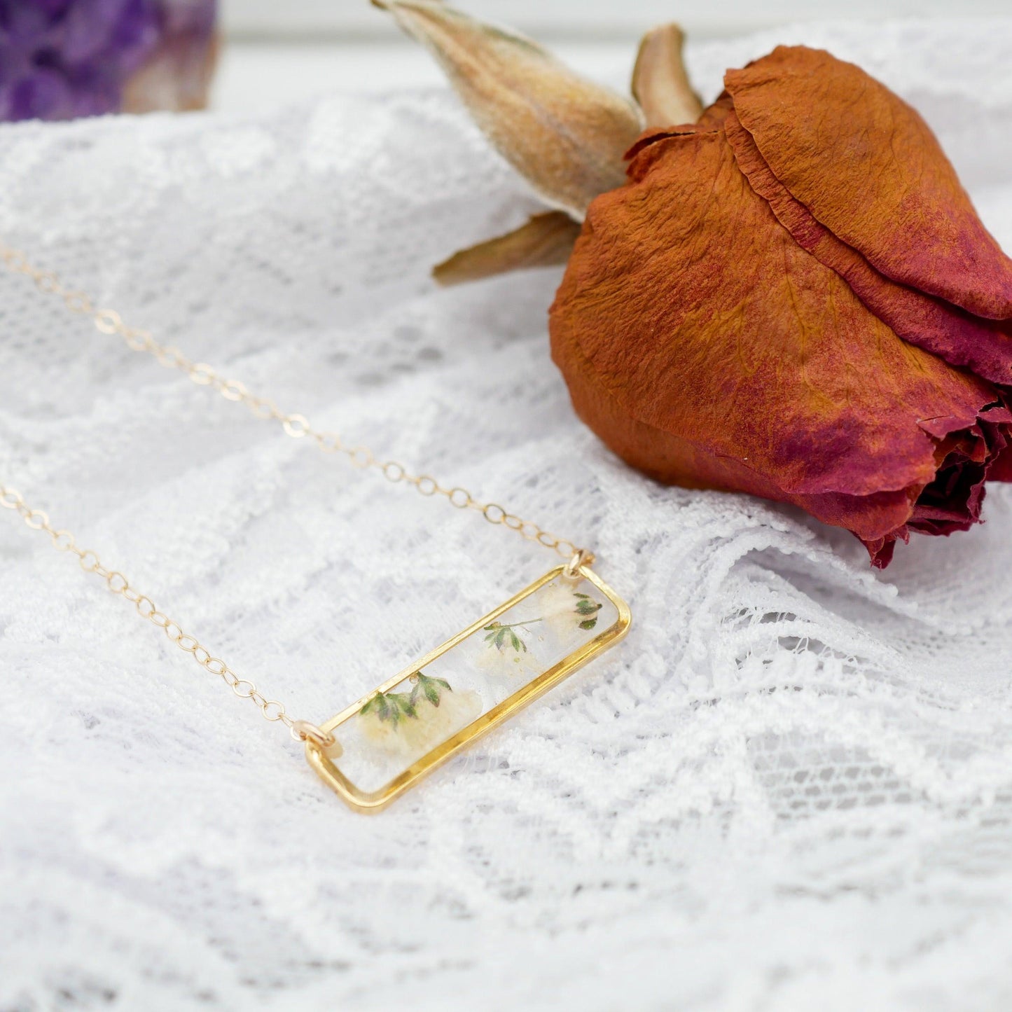 Horizontal Baby's breath bar necklace