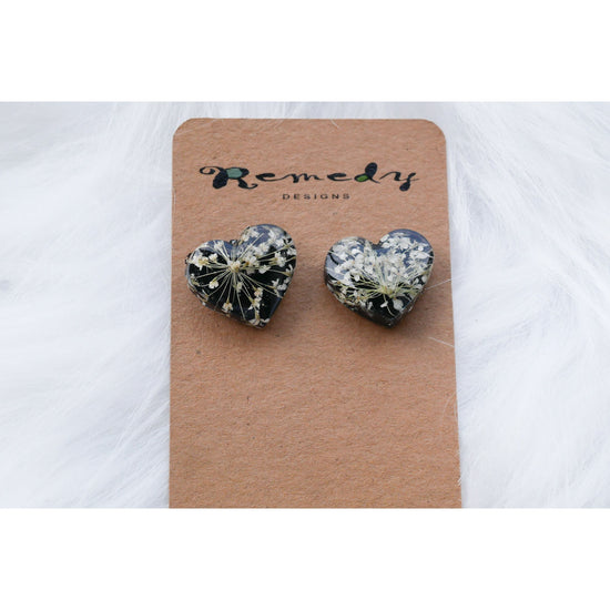 Pressed queen Anne's lace black and white heart studs