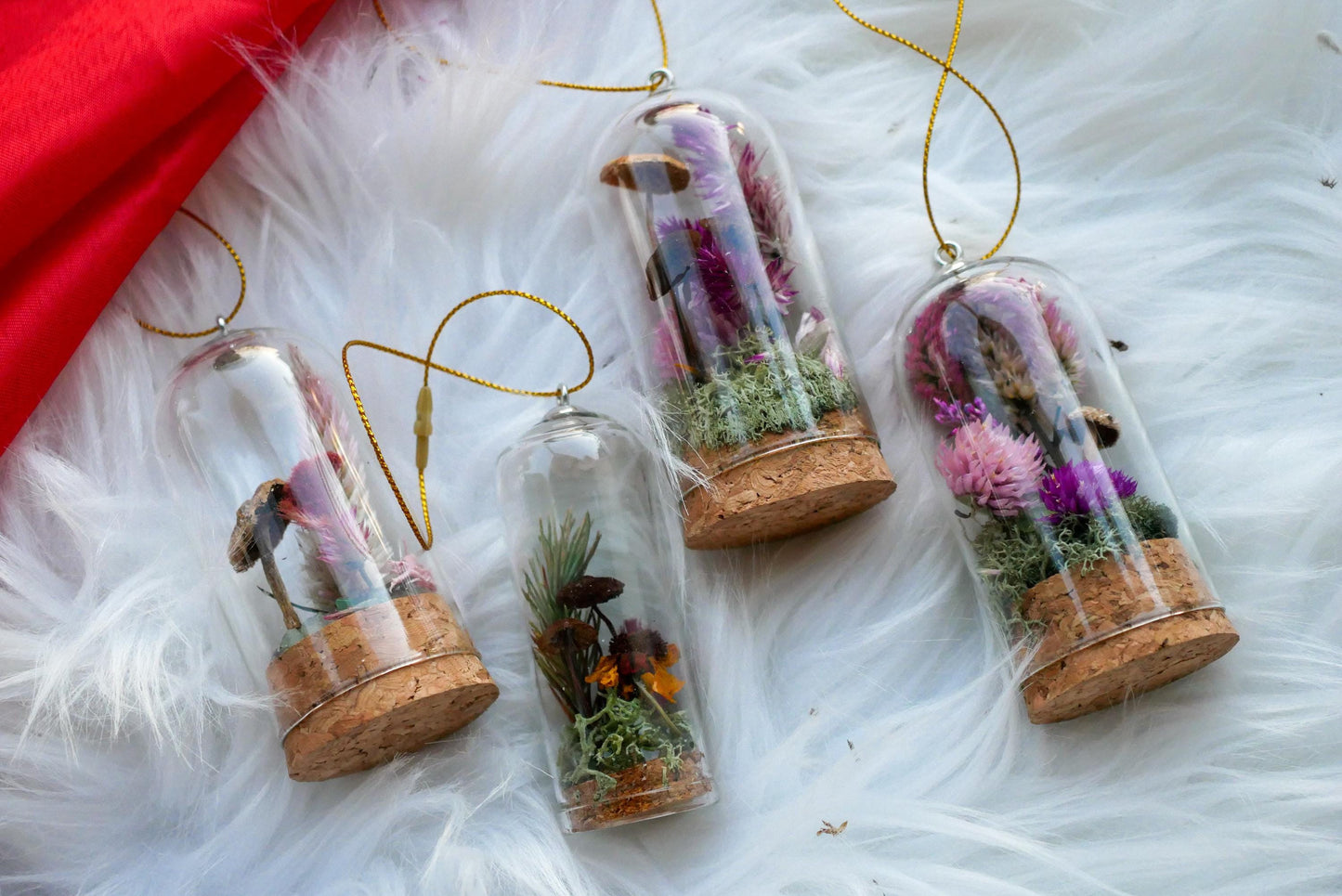 Mushroom terrarium Christmas ornament, dried mushroom cloche, real flower decor, woodland Christmas