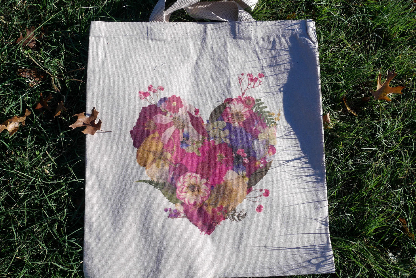 Pressed Flower heart Tote Bag | romantic nature botanical reusable bag