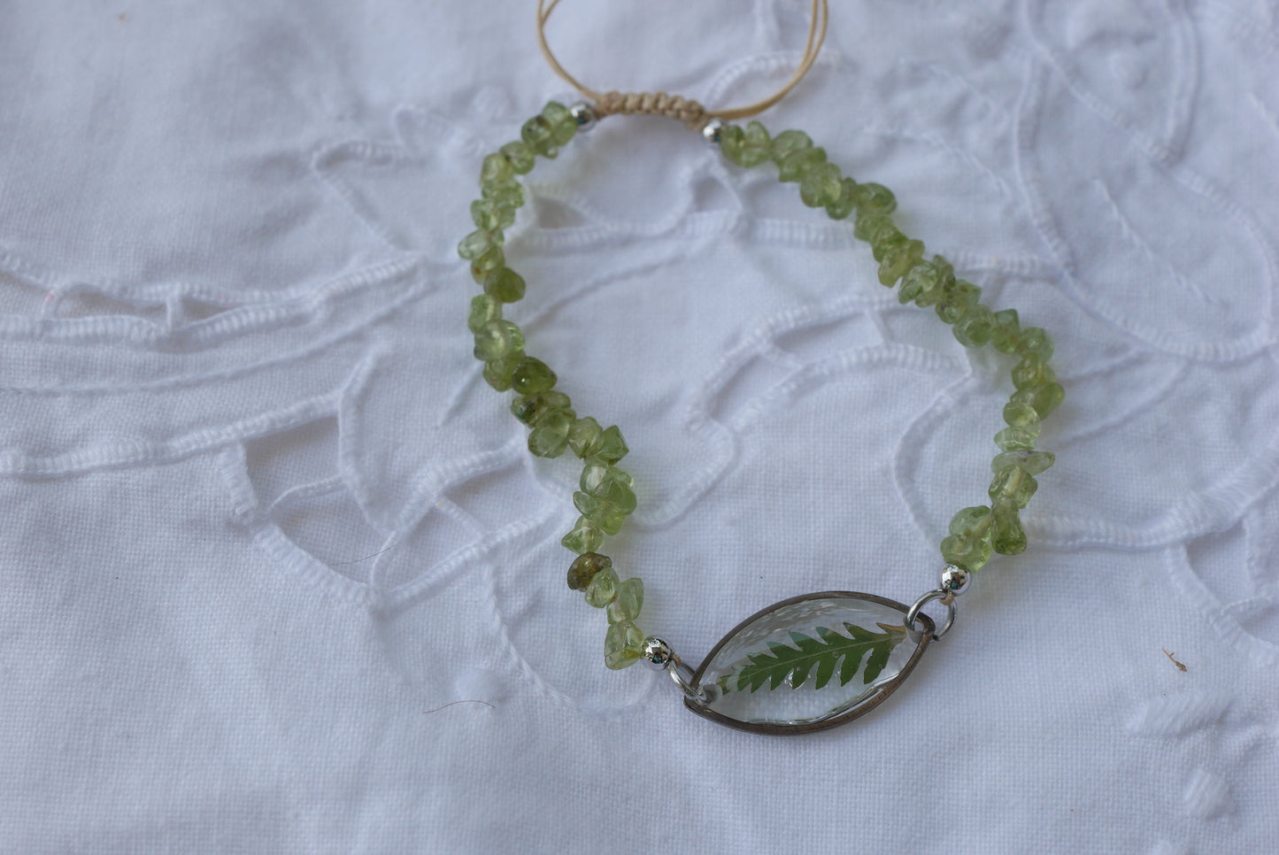 Peridot & Fern Adjustable Bracelet – Real Pressed Fern Resin Charm – Natural Gemstone Drawstring Bracelet
