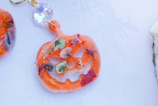 Pressed flower Pumpkin earrings