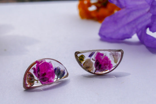 Dainty Pressed Flower Half-Moon Earrings – Real Rainbow Baby’s Breath – Gold or Silver – Lightweight Resin Earrings
