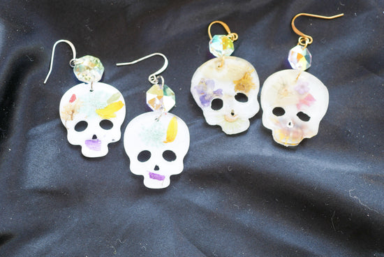 Pressed flower skull earrings for Halloween or dia de Los muertos