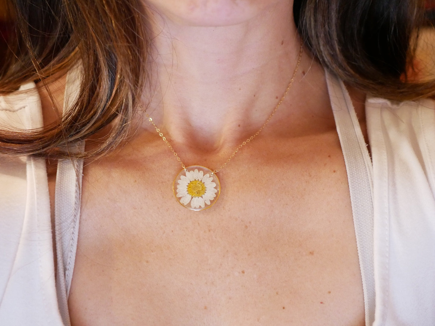 Pressed daisy necklace, botanical necklace, white daisy necklace, pressed flower jewelry botanical terrarium necklace pressed daisy