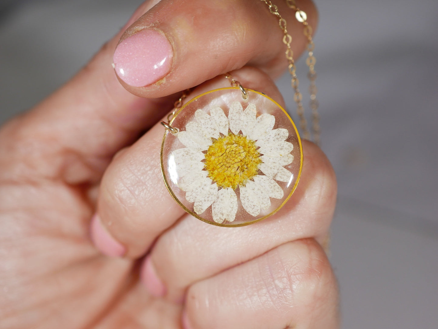 Pressed daisy necklace, botanical necklace, white daisy necklace, pressed flower jewelry botanical terrarium necklace pressed daisy