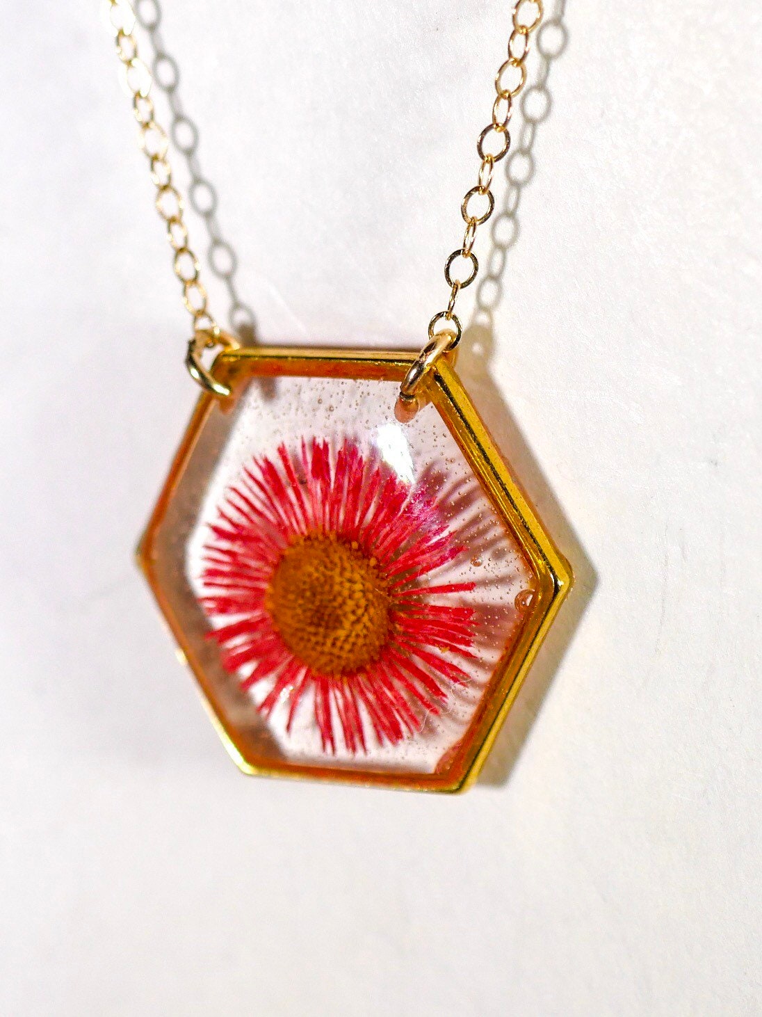 Pressed flower jewelry, pressed red fleabane necklace, preserved nature necklace, pressed flower jewelry, real flower jewelry