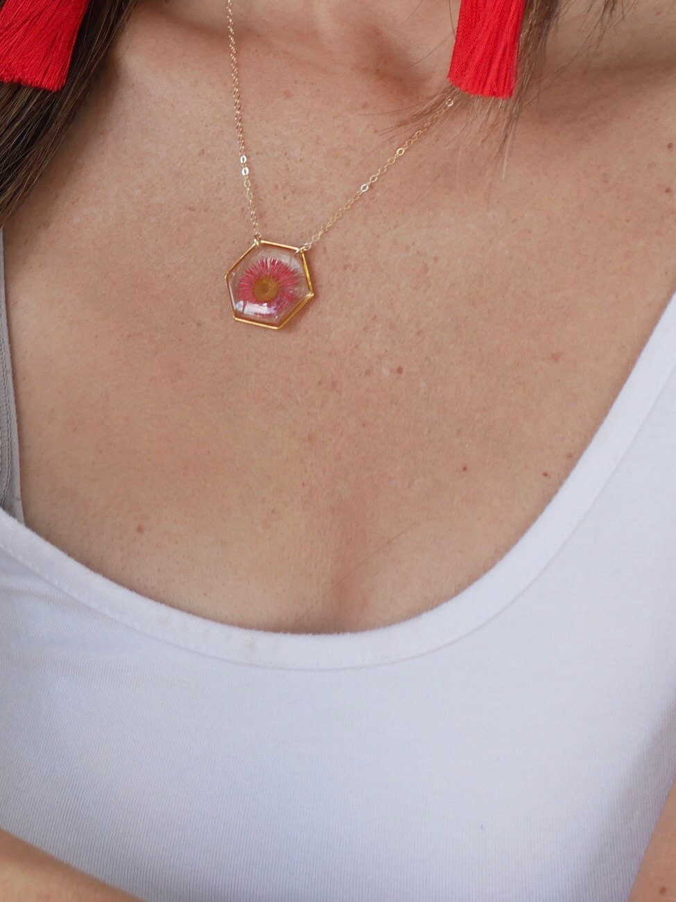 Pressed flower jewelry, pressed red fleabane necklace, preserved nature necklace, pressed flower jewelry, real flower jewelry