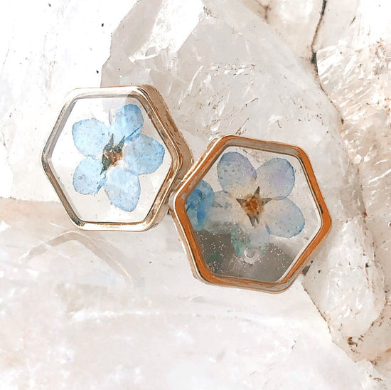 Forget me not Stud earrings, Tiny pressed flower studs,  Wedding day earrings, pressed flower jewelry, hexagon stud earrings