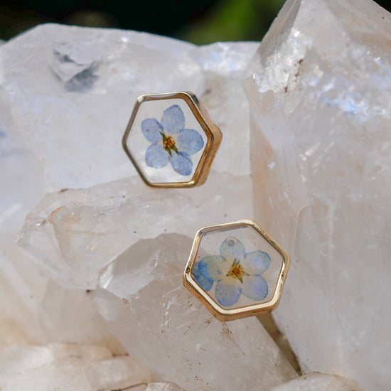 Forget me not Stud earrings, Tiny pressed flower studs,  Wedding day earrings, pressed flower jewelry, hexagon stud earrings