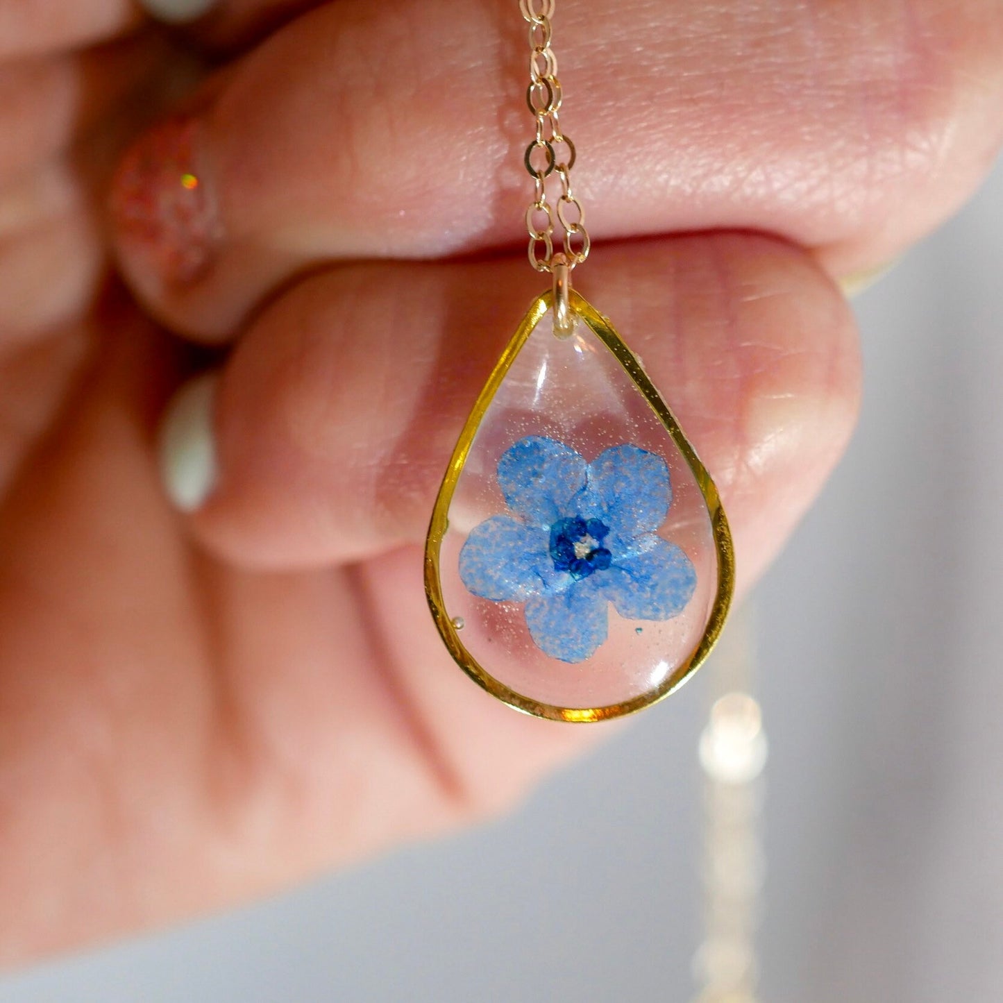 Forget me not teardrop necklace, dainty botanical jewelry, Memorial jewelry, Something blue brides charm, Real flower terrarium