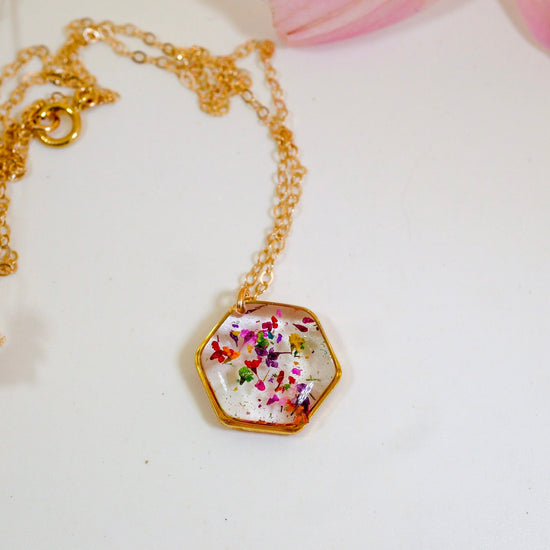 Pressed flowers dainty hexagon necklace, real flower jewelry, wedding day necklace, queen annes lace, flower confetti terrarium, nature
