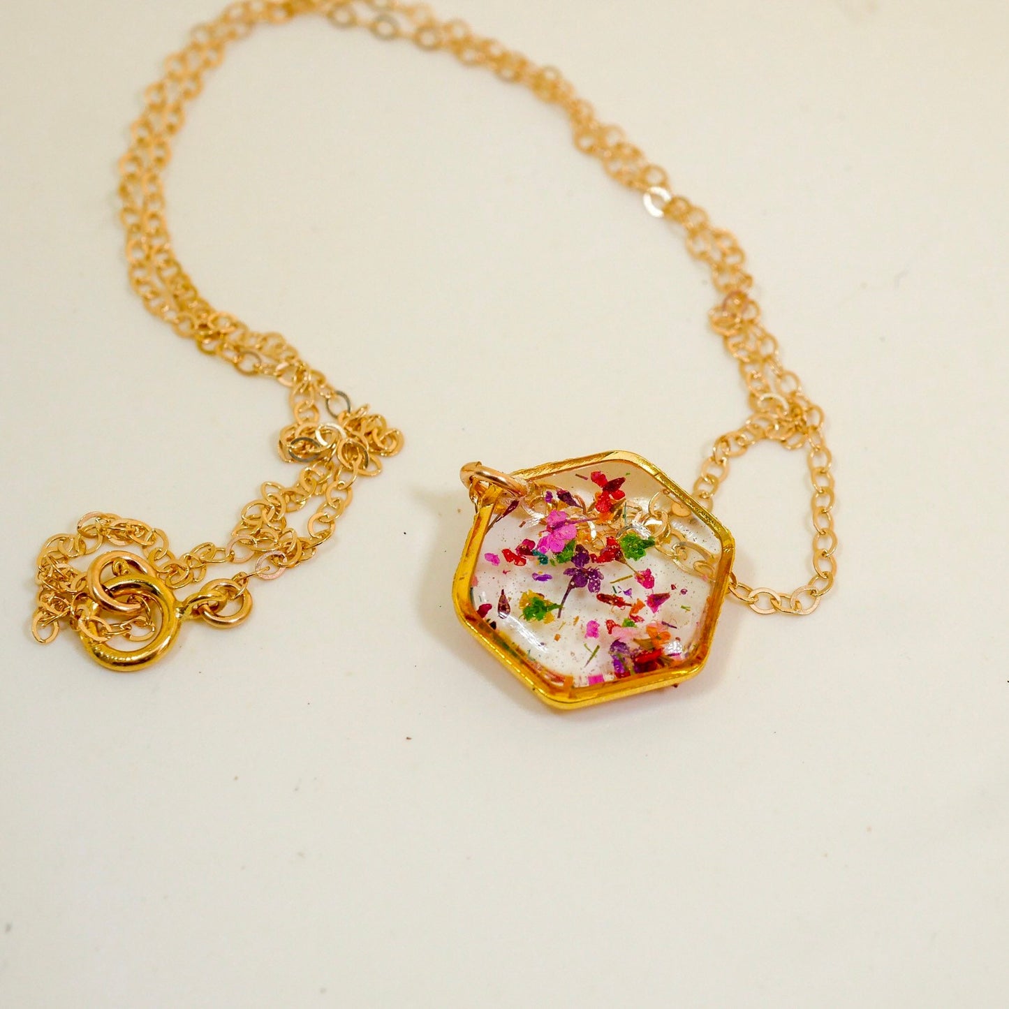Pressed flowers dainty hexagon necklace, real flower jewelry, wedding day necklace, queen annes lace, flower confetti terrarium, nature