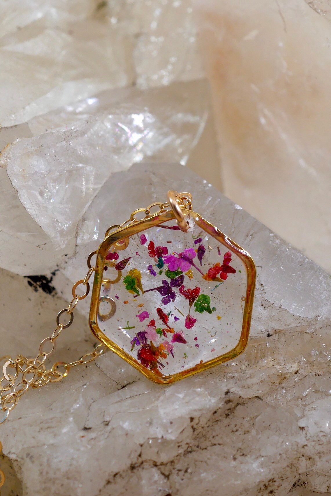 Pressed flowers dainty hexagon necklace, real flower jewelry, wedding day necklace, queen annes lace, flower confetti terrarium, nature
