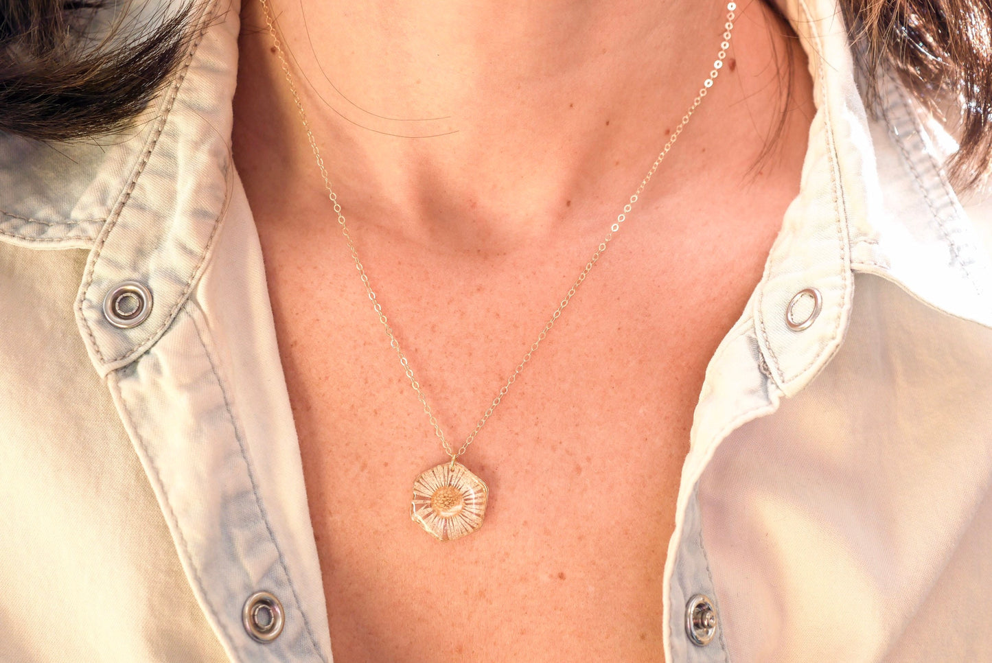 Tiny English Daisy necklace, hexagon fleabane necklace, botanical jewelry, Real flower terrarium