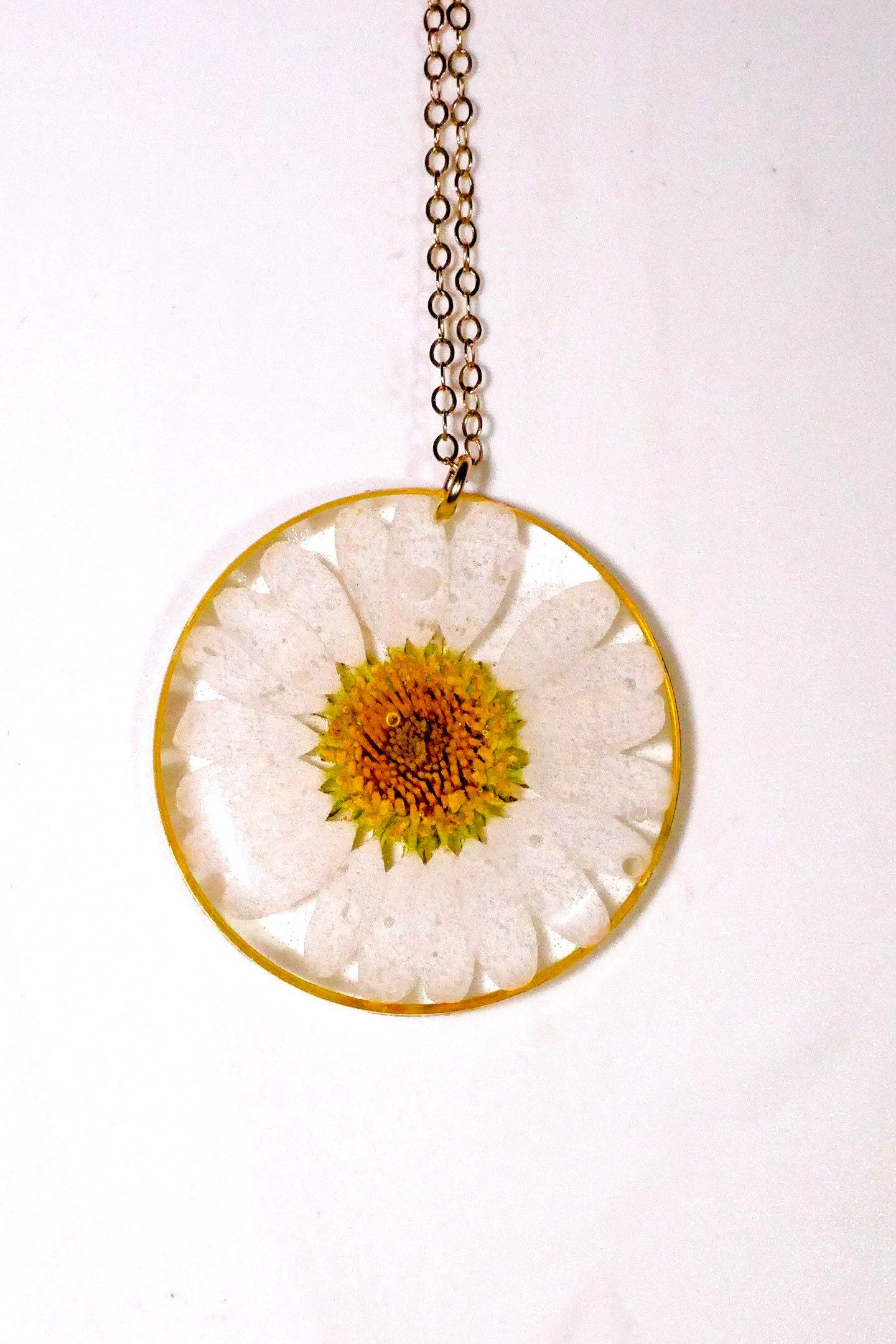 Pressed daisy necklace, white daisy necklace, Silver flower pressed flower jewelry botanical terrarium necklace pressed daisy, New mom gift