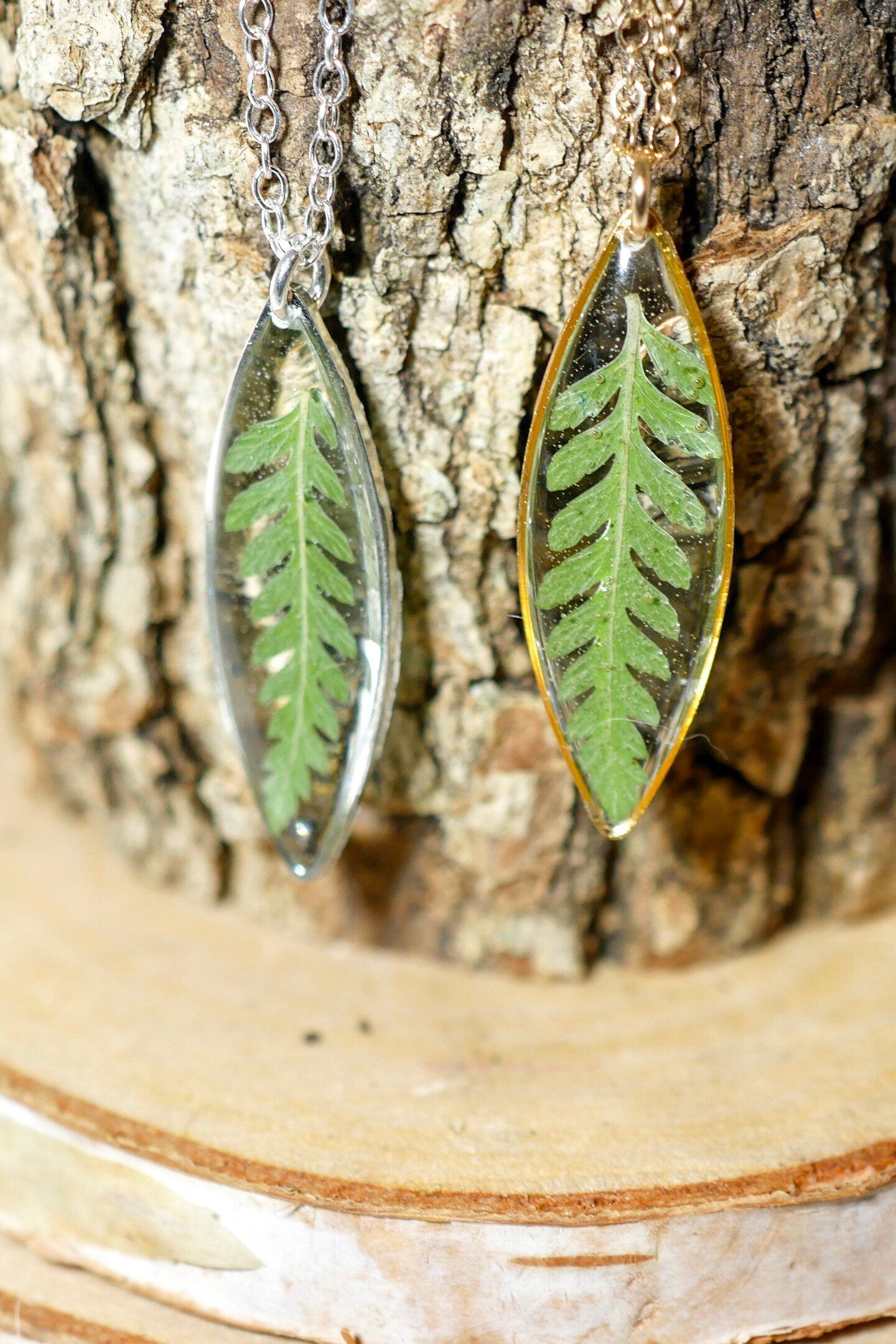 Dainty pressed Fern Leaf Necklace, Pressed fern jewelry, ellipse necklace, nature gift, terrarium necklace