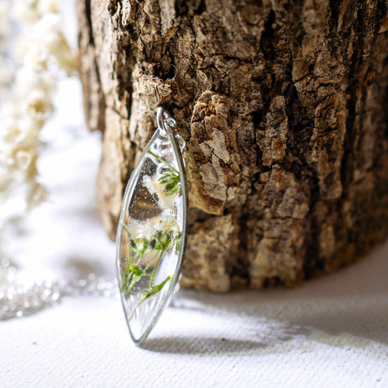 Dainty Real Babys Breath ellipse necklace, pressed flower jewelry, Real babys breath, Wedding flower necklace, bridal jewelry