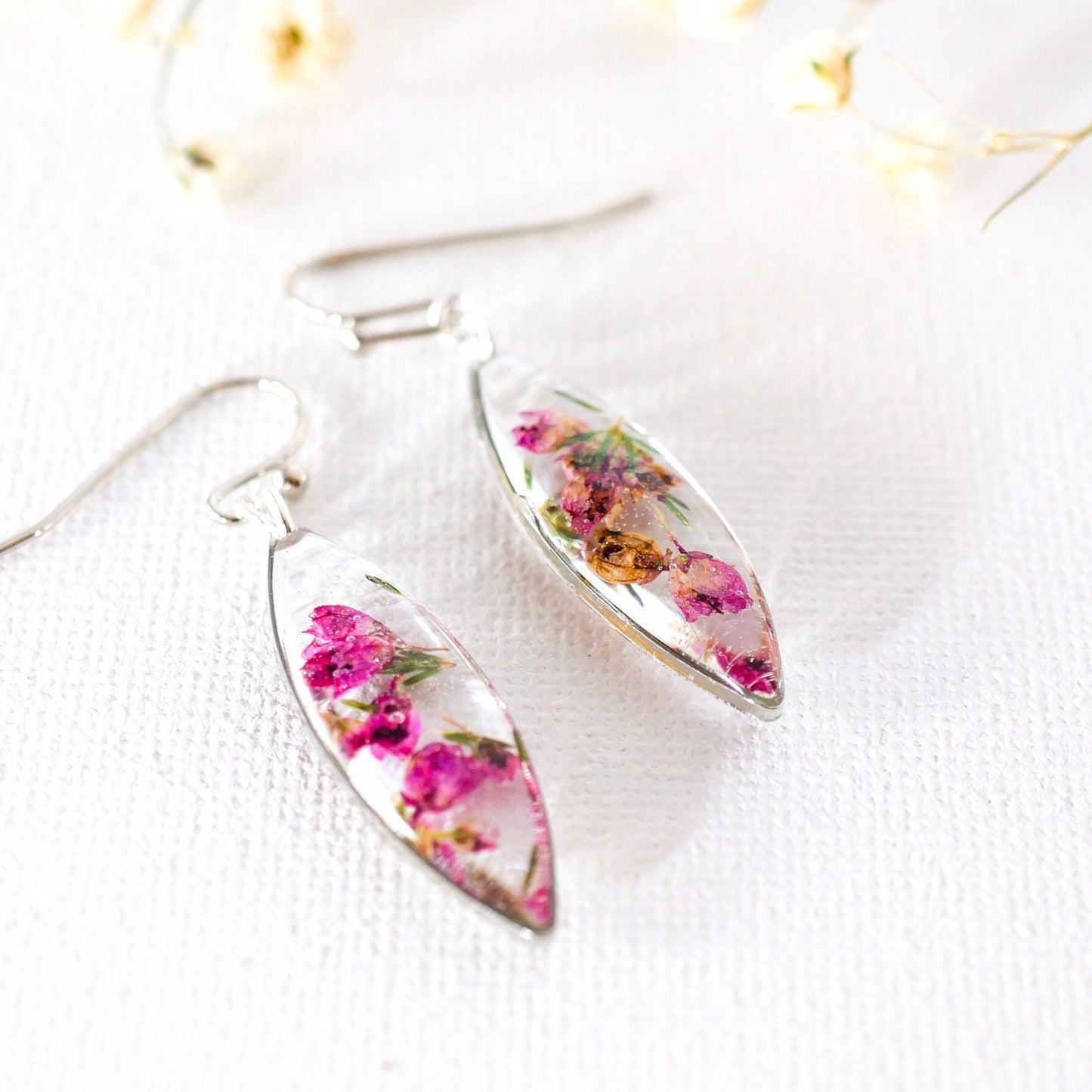 Pressed Heather ellipse earrings, real flower dangles, dainty terrarium earrings, herbarium earrings, woodland bridal, botanical jewelry