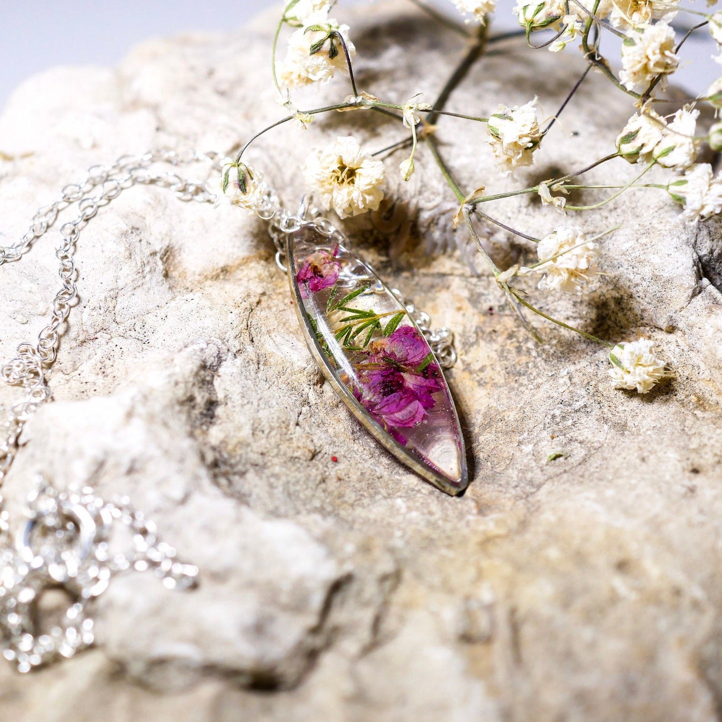 Pressed Heather dainty necklace, Flowers in resin, Botanical marquis necklace, minimal flower, pressed flower jewelry