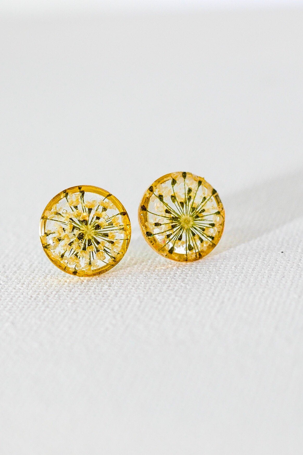 White Queen Anne's Lace stud earrings, Pressed flower jewelry, dainty flower studs, Botanical jewelry