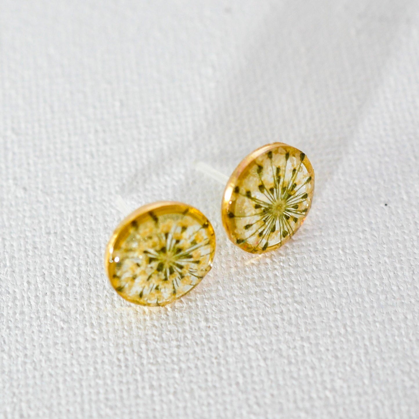 White Queen Anne's Lace stud earrings, Pressed flower jewelry, dainty flower studs, Botanical jewelry