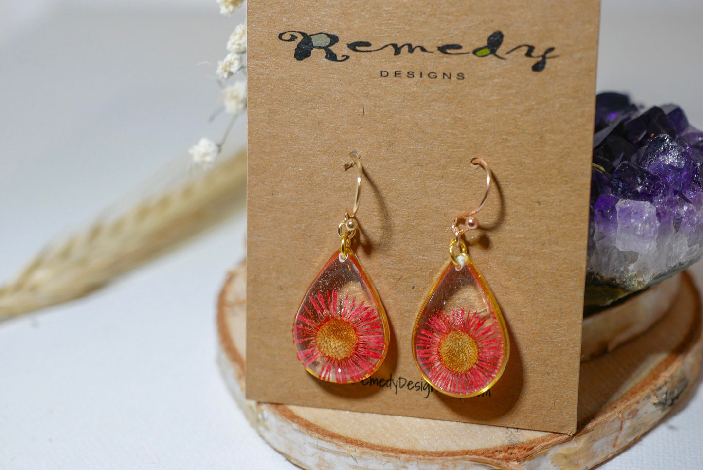 Pressed flower earrings, red daisy earrings, real flower jewelry, botanical dangles, Nature terrarium earrings, dainty flower drops