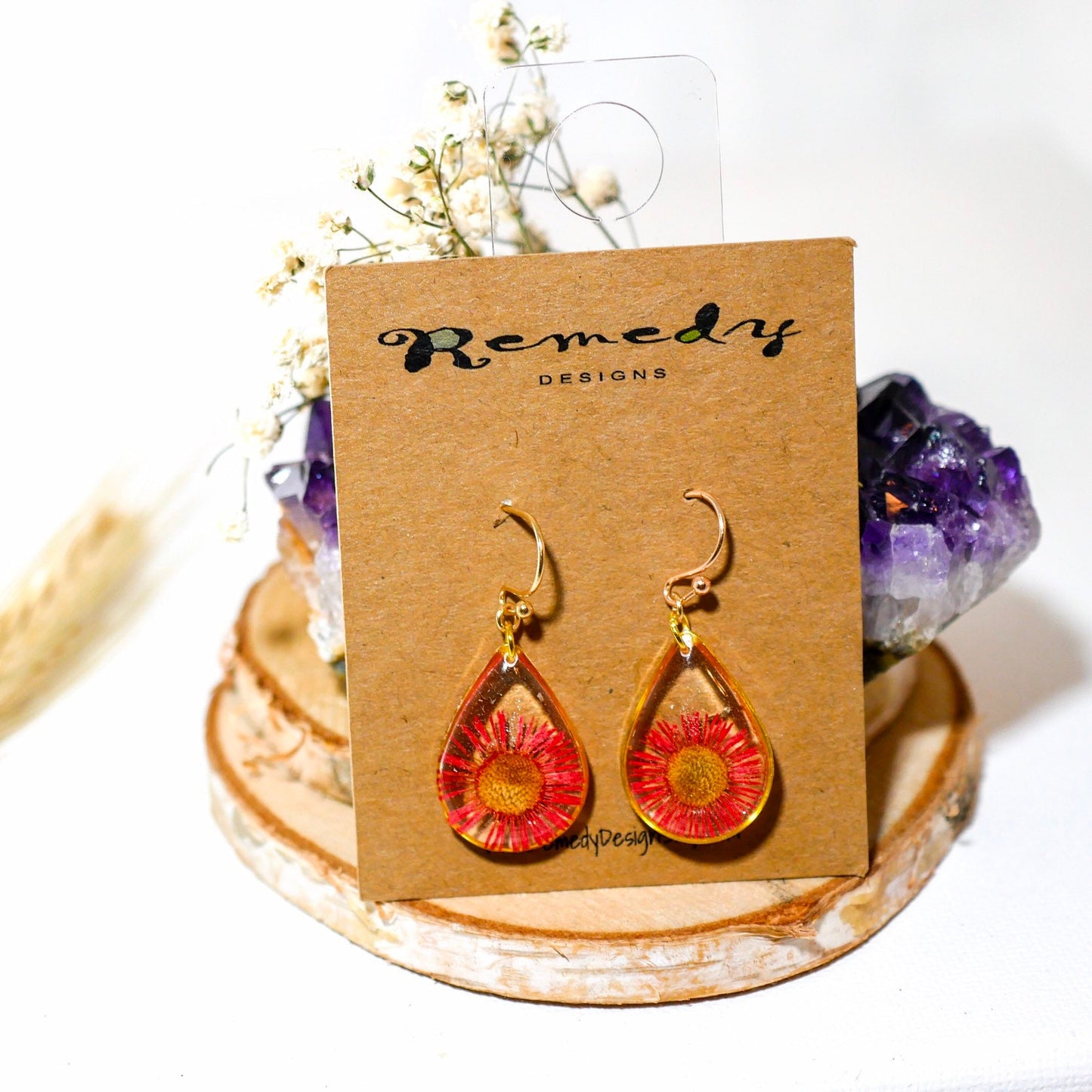 Pressed flower earrings, red daisy earrings, real flower jewelry, botanical dangles, Nature terrarium earrings, dainty flower drops