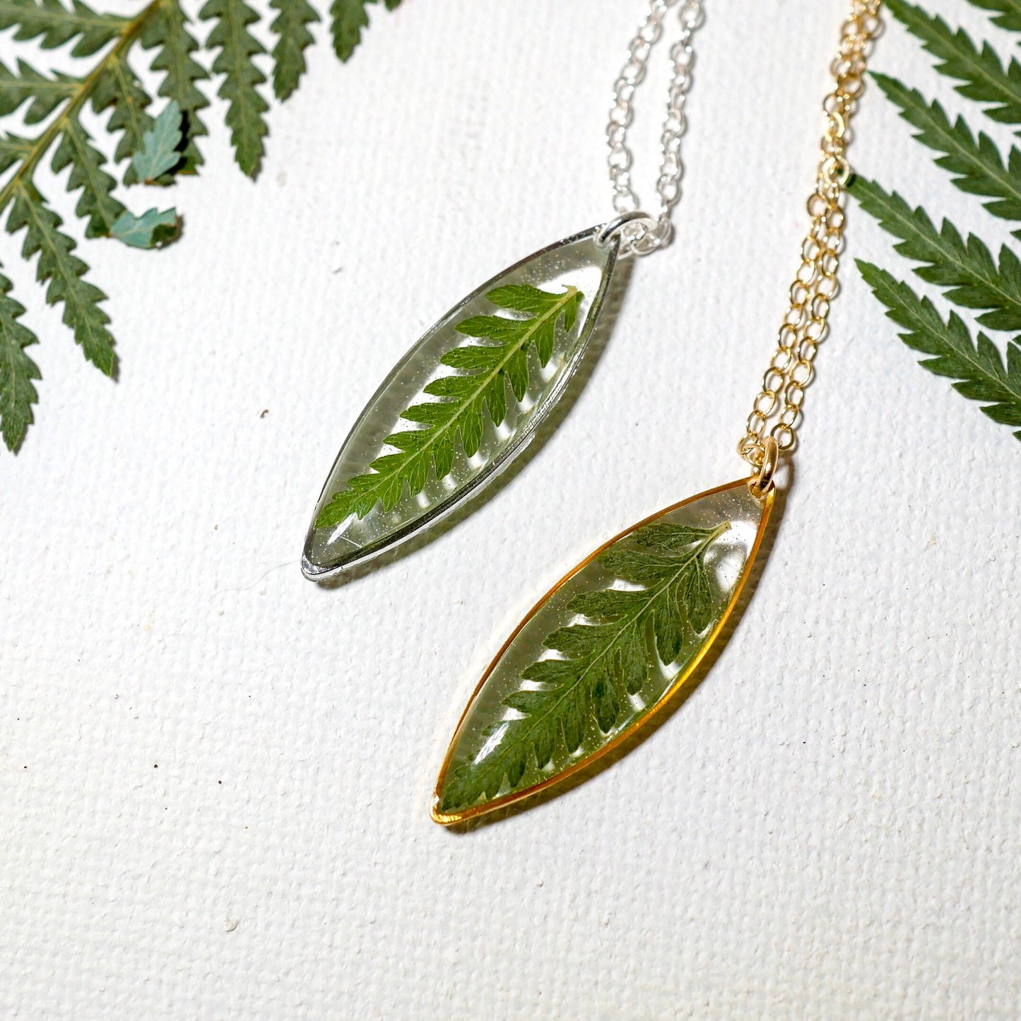 Dainty pressed Fern Leaf Necklace, Pressed fern jewelry, ellipse necklace, nature gift, terrarium necklace