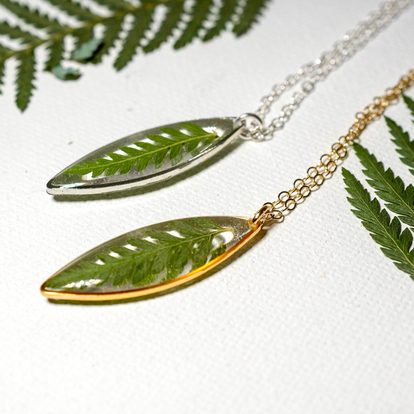 Dainty pressed Fern Leaf Necklace, Pressed fern jewelry, ellipse necklace, nature gift, terrarium necklace