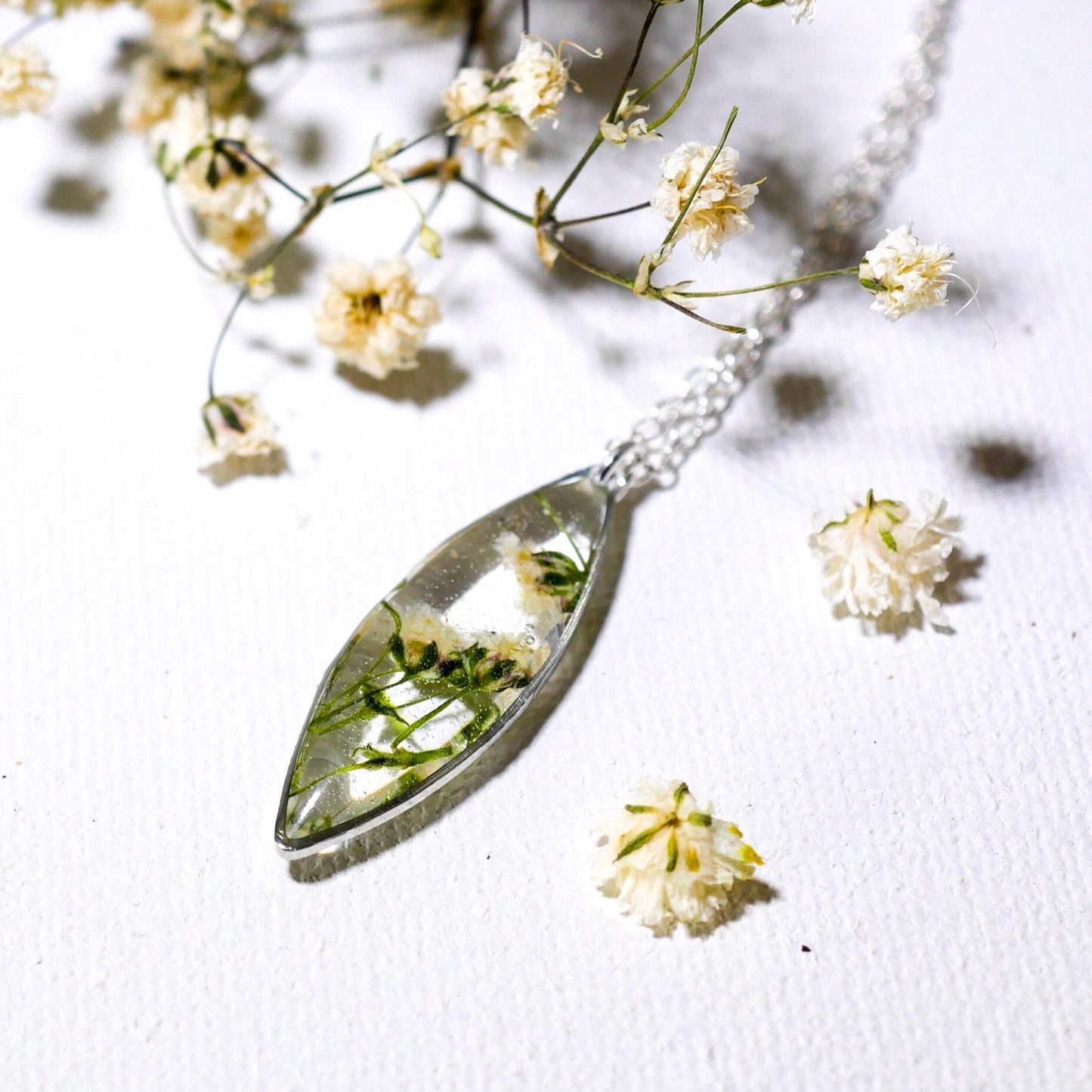 Dainty Real Babys Breath ellipse necklace, pressed flower jewelry, Real babys breath, Wedding flower necklace, bridal jewelry