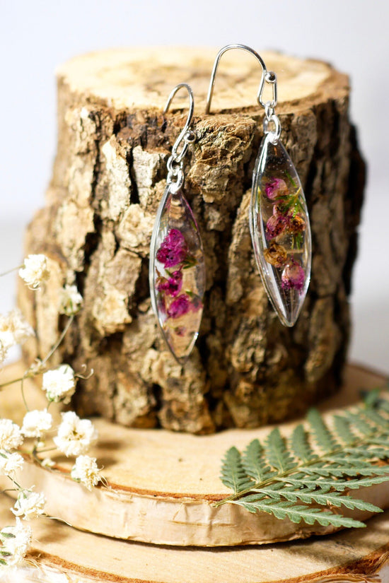 Pressed Heather ellipse earrings, real flower dangles, dainty terrarium earrings, herbarium earrings, woodland bridal, botanical jewelry