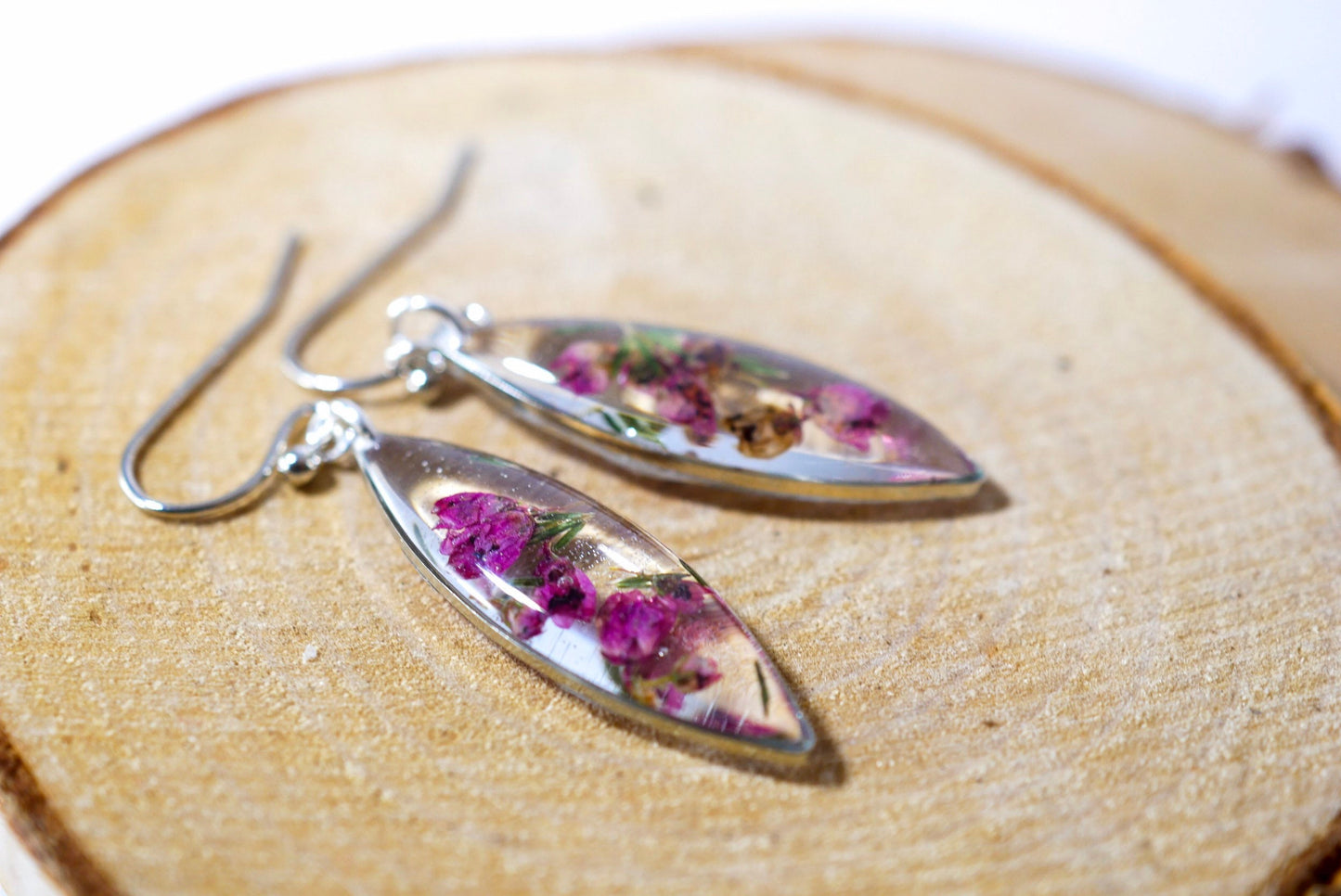 Pressed Heather ellipse earrings, real flower dangles, dainty terrarium earrings, herbarium earrings, woodland bridal, botanical jewelry