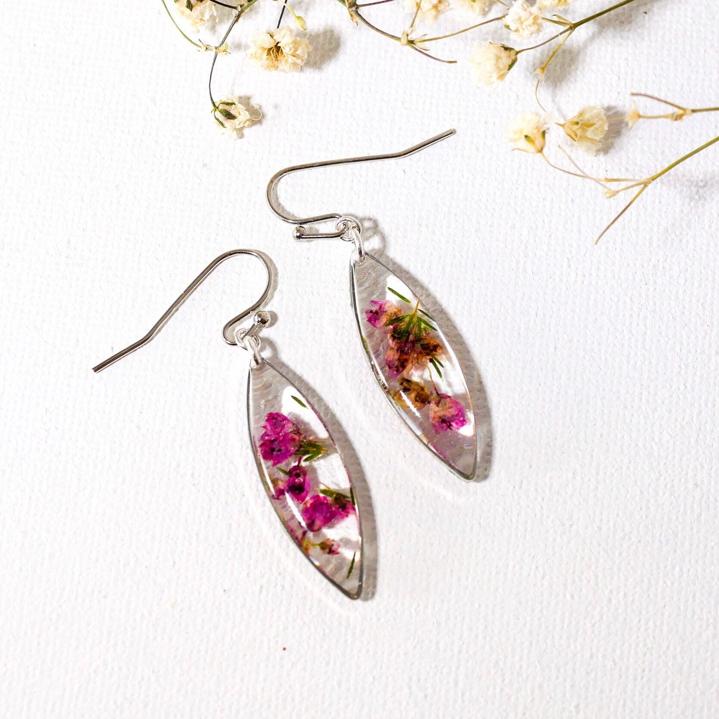 Pressed Heather ellipse earrings, real flower dangles, dainty terrarium earrings, herbarium earrings, woodland bridal, botanical jewelry