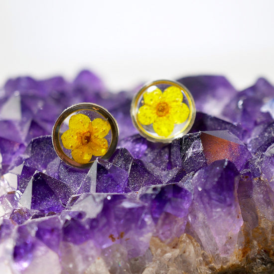 Yellow pressed flower earrings, botanical stud earrings, Pressed flower jewelry, bridal terrarium earrings