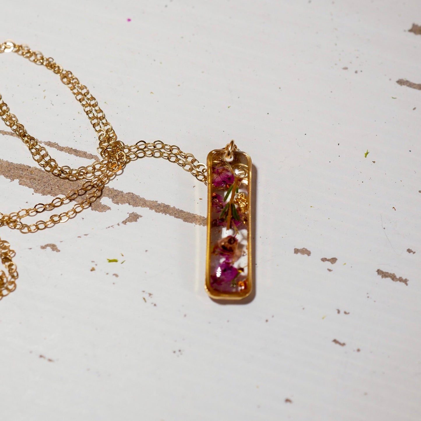 Pressed heather Bar necklace, dainty gold vertical Bar necklace, real flowers jewelry, Pressed flower botanical necklace