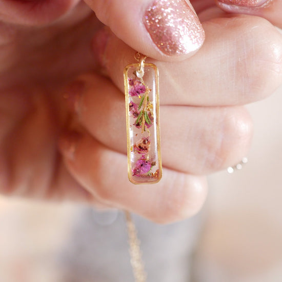 Pressed heather Bar necklace, dainty gold vertical Bar necklace, real flowers jewelry, Pressed flower botanical necklace