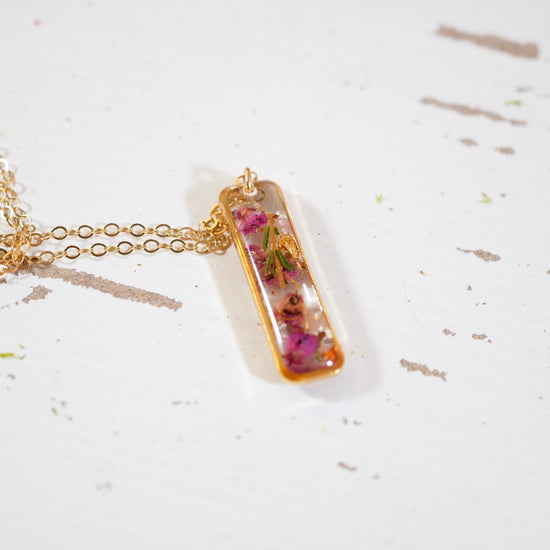 Pressed heather Bar necklace, dainty gold vertical Bar necklace, real flowers jewelry, Pressed flower botanical necklace
