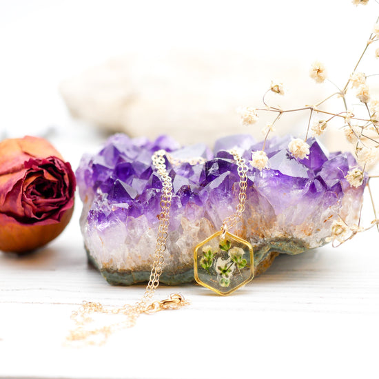 Tiny Babys Breath hexagon Necklace, Real flowers necklace, Pressed flower jewelry, Bridal flower necklace, Terrarium jewelry