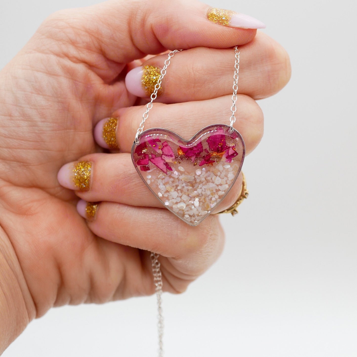Real rose petal heart necklace, Freshwater pearl necklace, Pressed flower jewelry, botanical heart necklace, Real pearl heart necklace