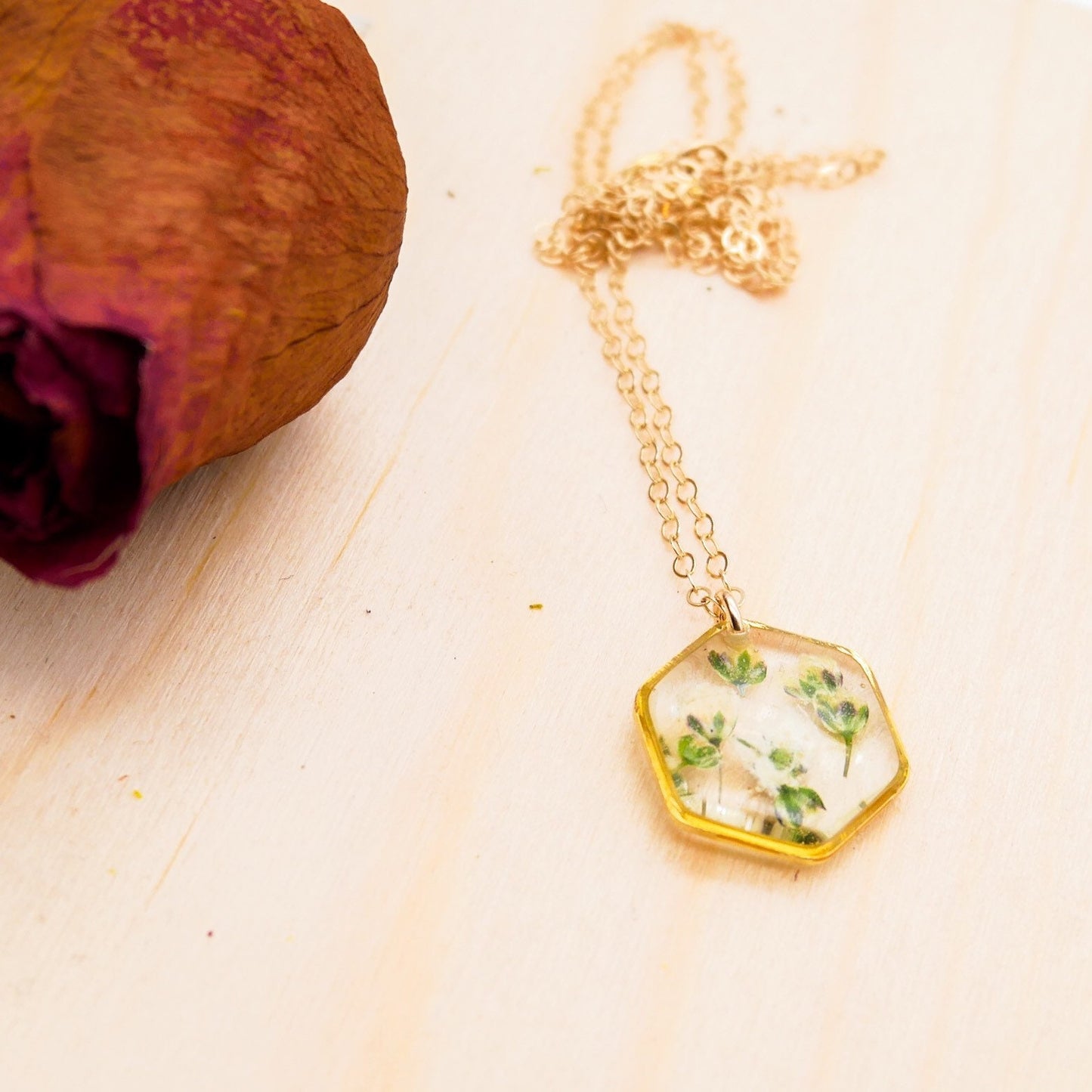 Tiny Babys Breath hexagon Necklace, Real flowers necklace, Pressed flower jewelry, Bridal flower necklace, Terrarium jewelry