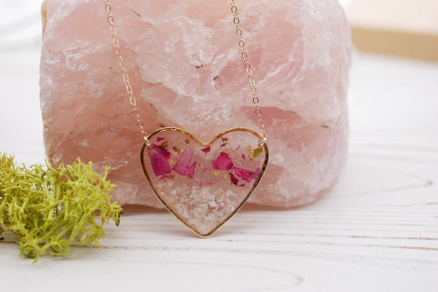 Real rose petal heart necklace, Freshwater pearl necklace, Pressed flower jewelry, botanical heart necklace, Real pearl heart necklace